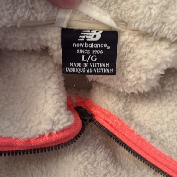 New balance sweater - Picture 9 of 10